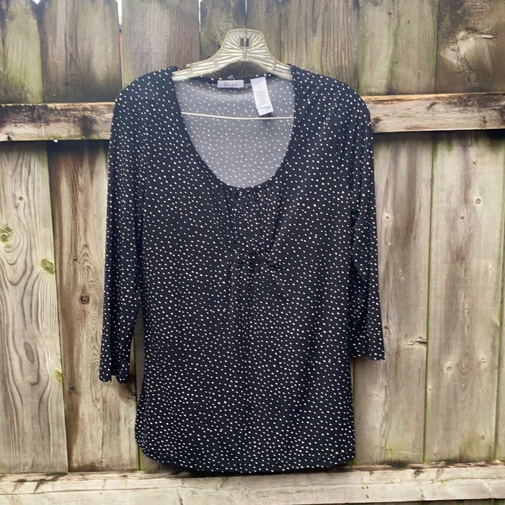 Liz & Company polka dot top sz. M